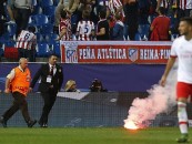 VIDEO – Il lancio di torce in Atletico-Benfica