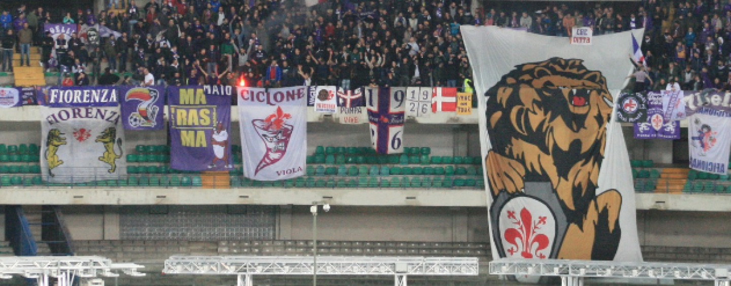 Fiorentina, subito contestazione dei tifosi al raduno